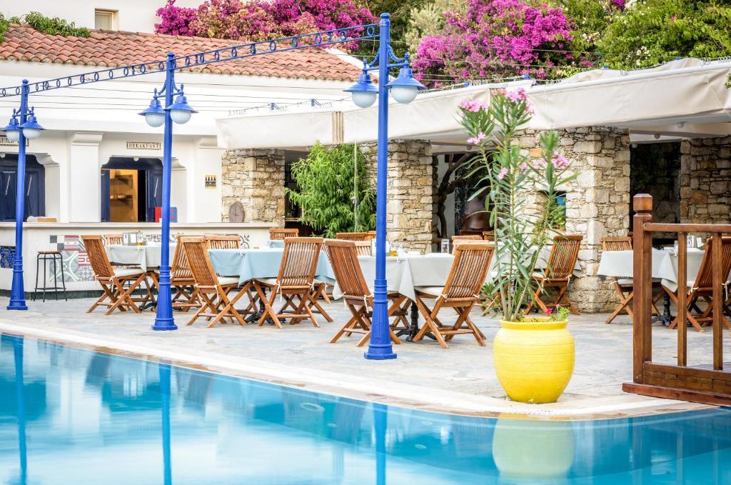 Bazén v ubytování Marphe Hotel nebo v jeho okolí