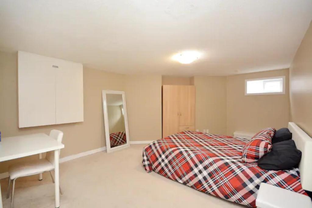 Φωτογραφία από το άλμπουμ του Riz Khan Peaceful Mississauga Home σε Μισισάουγκα