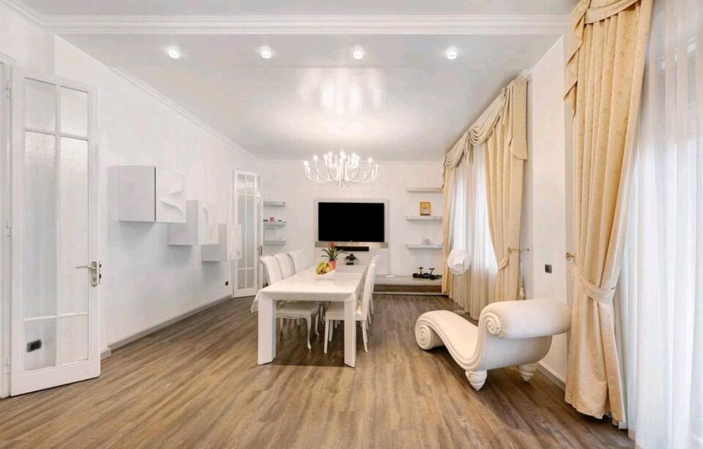 A television and/or entertainment centre at Residenza Tosca