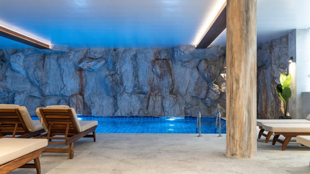 Bazén v ubytování Aparthotel Vila San nebo v jeho okolí