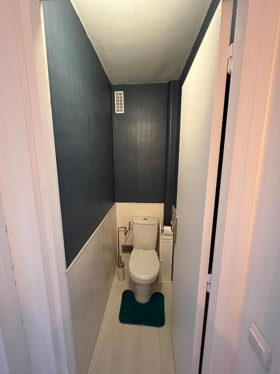 Kúpeľňa v ubytovaní Joli appartement proche Centre