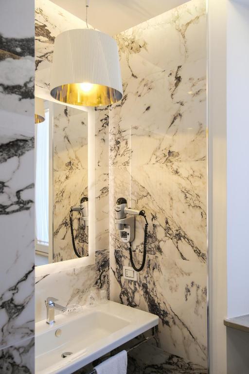 Stendhal Luxury Suites - Resim 41