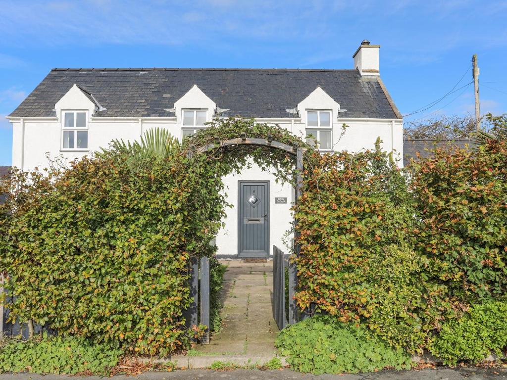 Κήπος έξω από το Bron Gadair