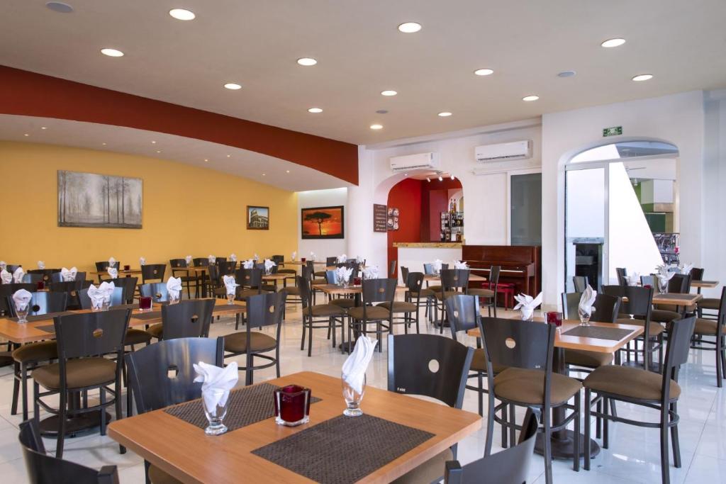 Restaurace v ubytování Costa Club Punta Arena - Desayuno buffet incluido