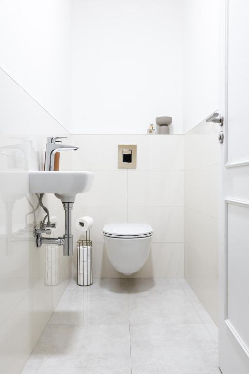 TurnKey I Republic Square Apartments - 18