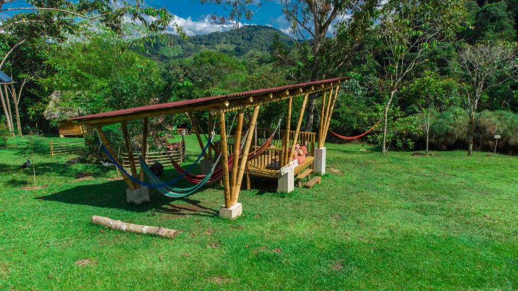 Zahrada ubytování La Perla Negra - Black Pearl Eco Hostel