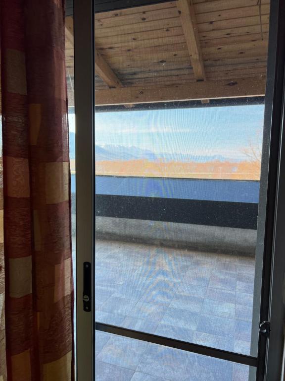 Nespecifikovaný výhled na hory nebo výhled na hory při pohledu z apartmánu