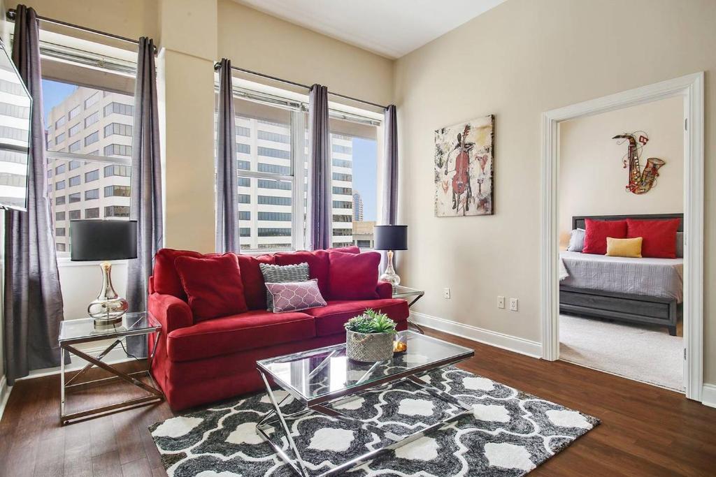 1402 2bd High Rise Condo Comfy King Beds, New Orleans, LA