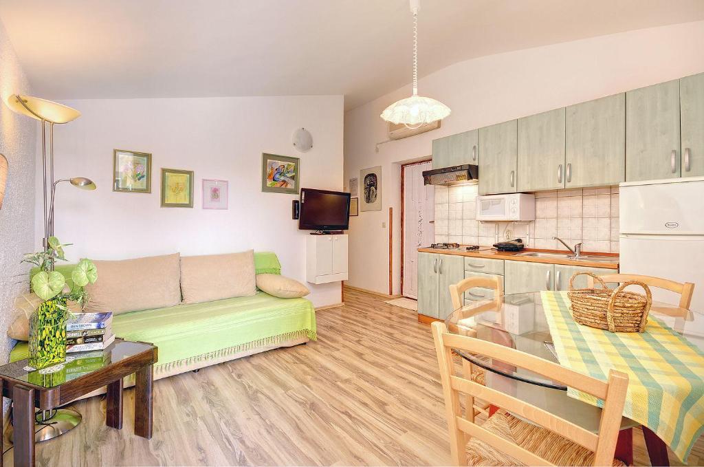 Zdjęcie z galerii obiektu Fewo mit Pool, Klimaanlage, WLAN, Grill, Außenterrasse in Pula w Puli