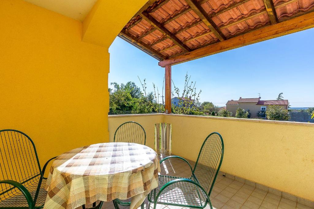 Fotografie z fotogalerie ubytování Ferienwohnung mit großem Pool, Klima, WLAN, Tischtennis v destinaci Valtura