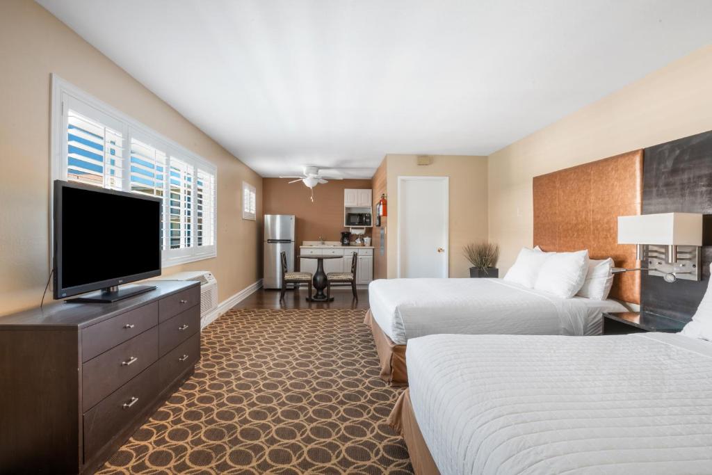 Marin Suites Hotel - Deluxe Queen Studio