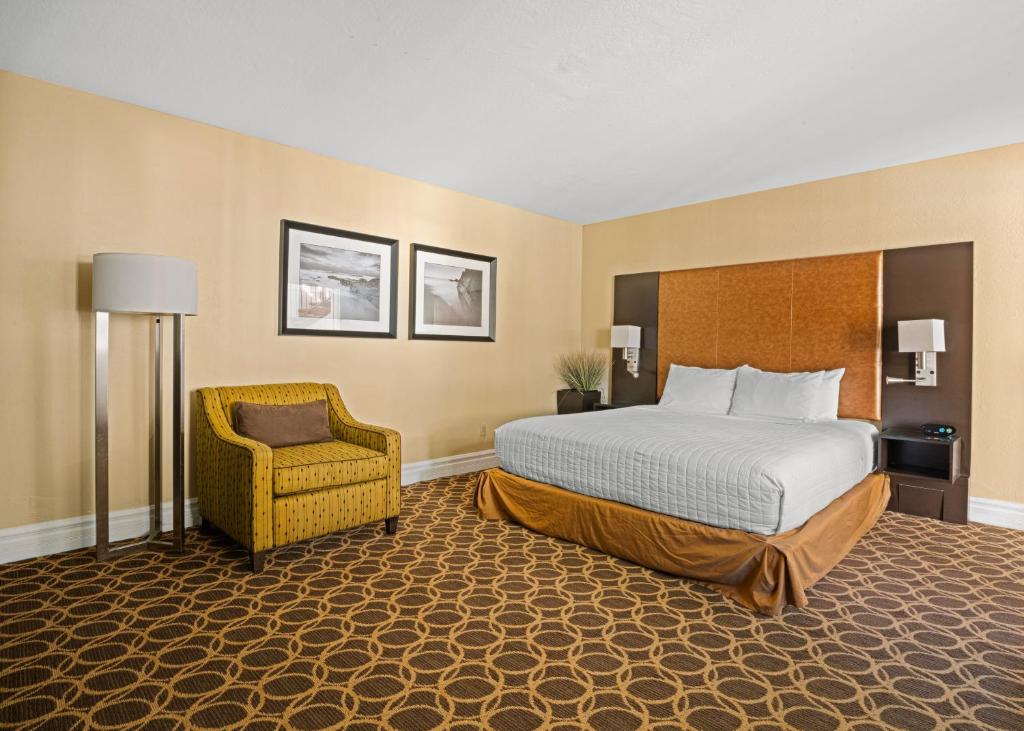Marin Suites Hotel photo