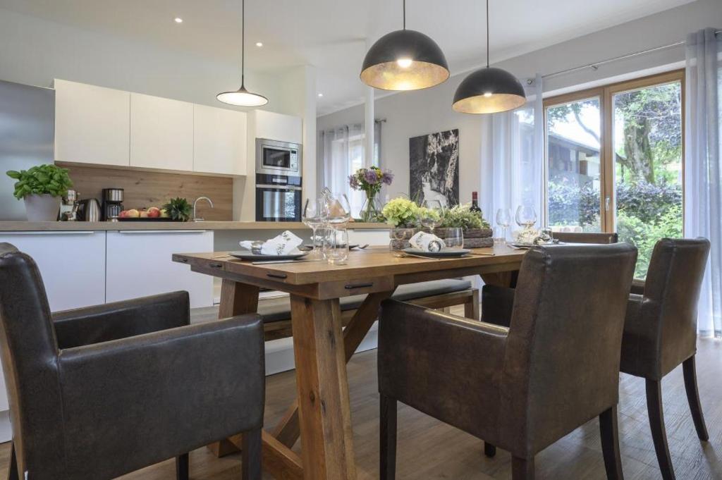 Η κουζίνα ή μικρή κουζίνα στο Ferienhaus K4 in Garmisch-Partenkirchen