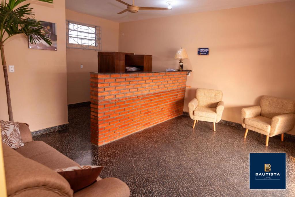 BAUTISTA HOTEL - Housity