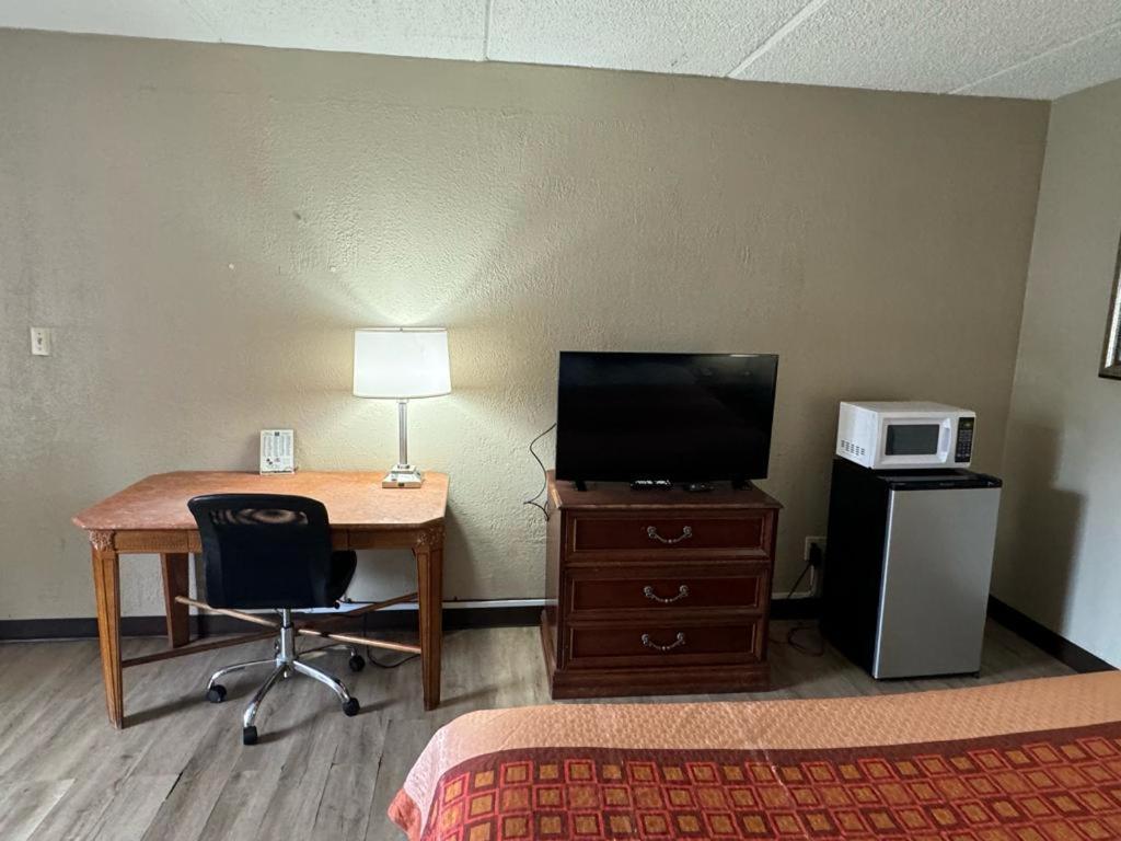 Heritage Inn - King Room