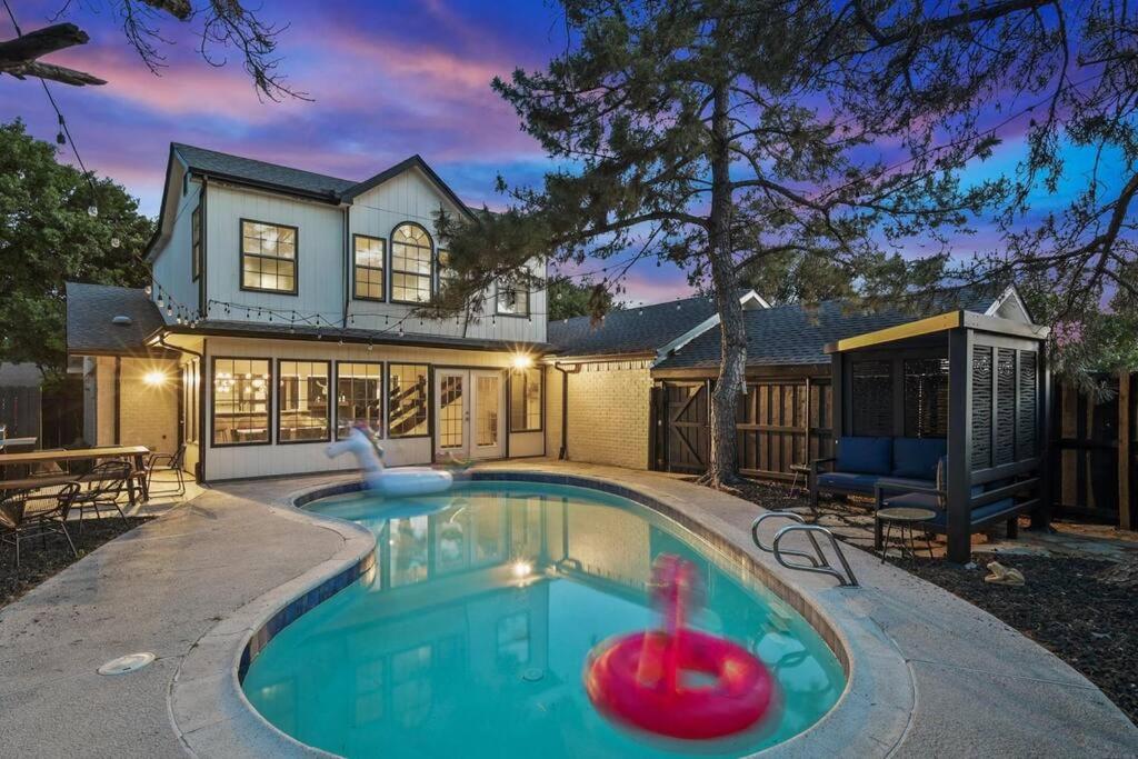 Carrollton Beautiful House with Pool, Carrollton Updated 2024 Prices