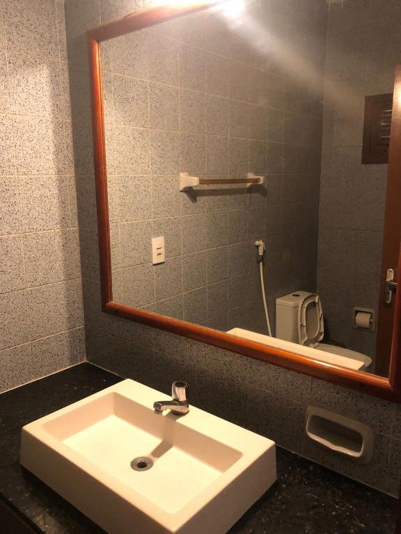 Koupelna v ubytování Casa com ar-condicionados e localização perfeita