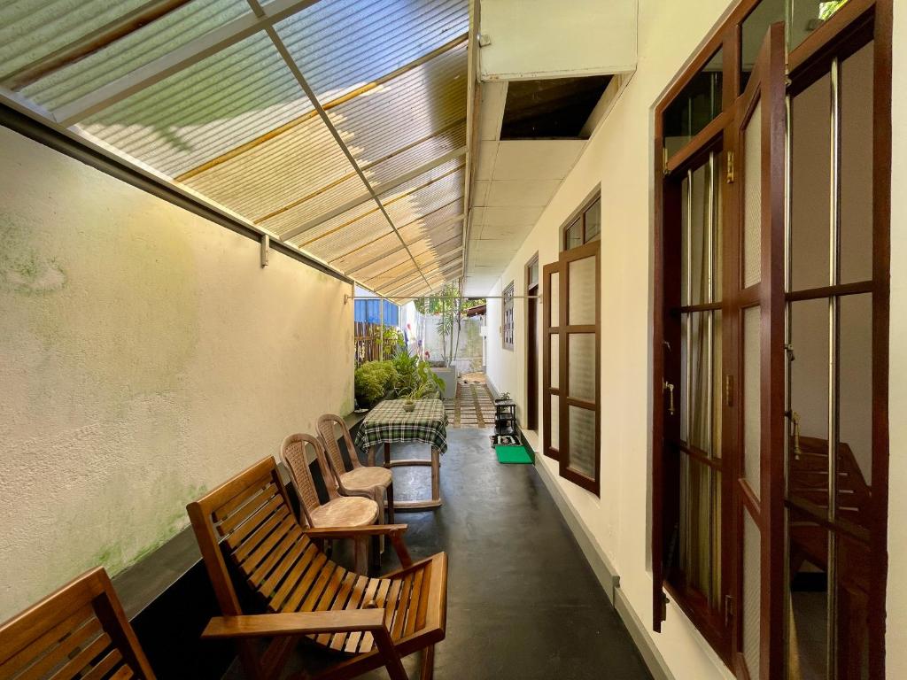 Mirissa şehrindeki Sun & Tree HomeStay (With Green Nature View) tesisine ait fotoğraf galerisinden bir görsel