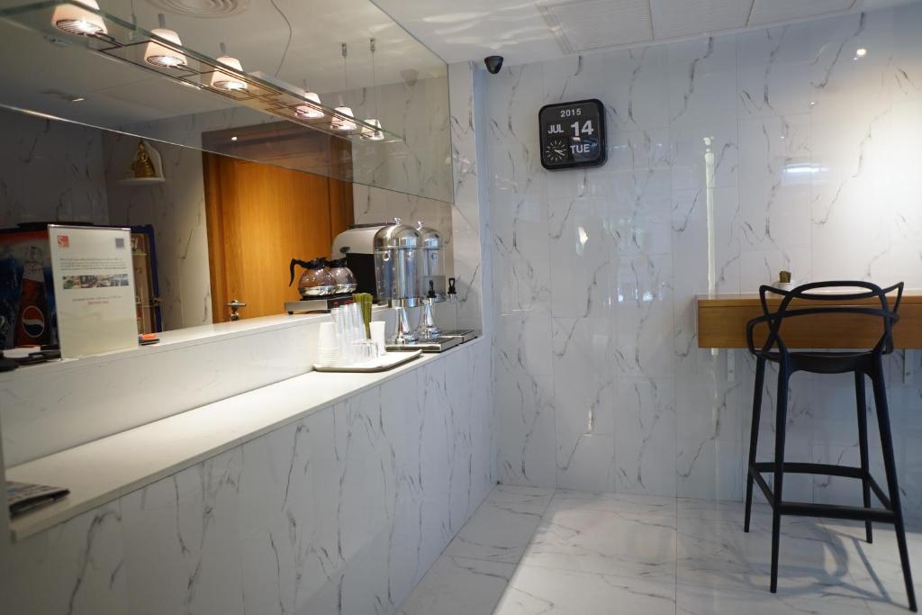 S Box Sukhumvit Hotel - Resim 35