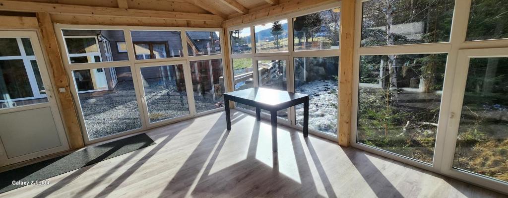 Balkón nebo terasa v ubytování Cabana din Vale Arieseni Apuseni