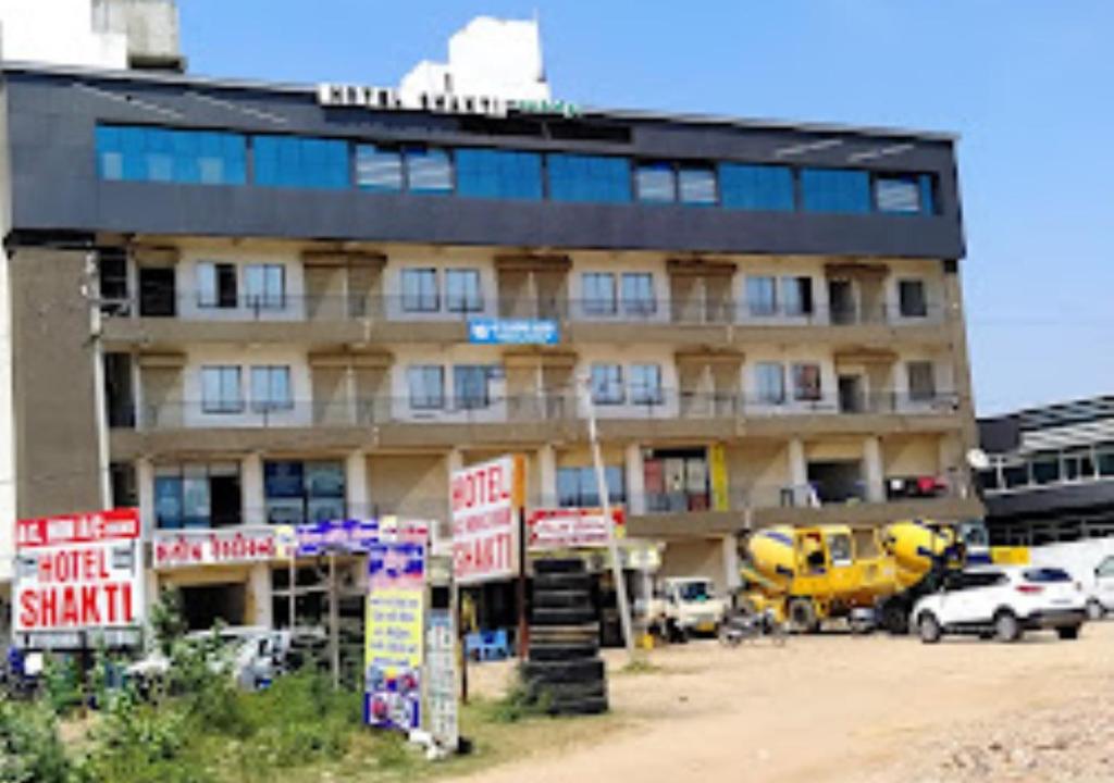 Hotel Shakti Delux Rooms Vadodara, Vadodara (updated prices 2024)