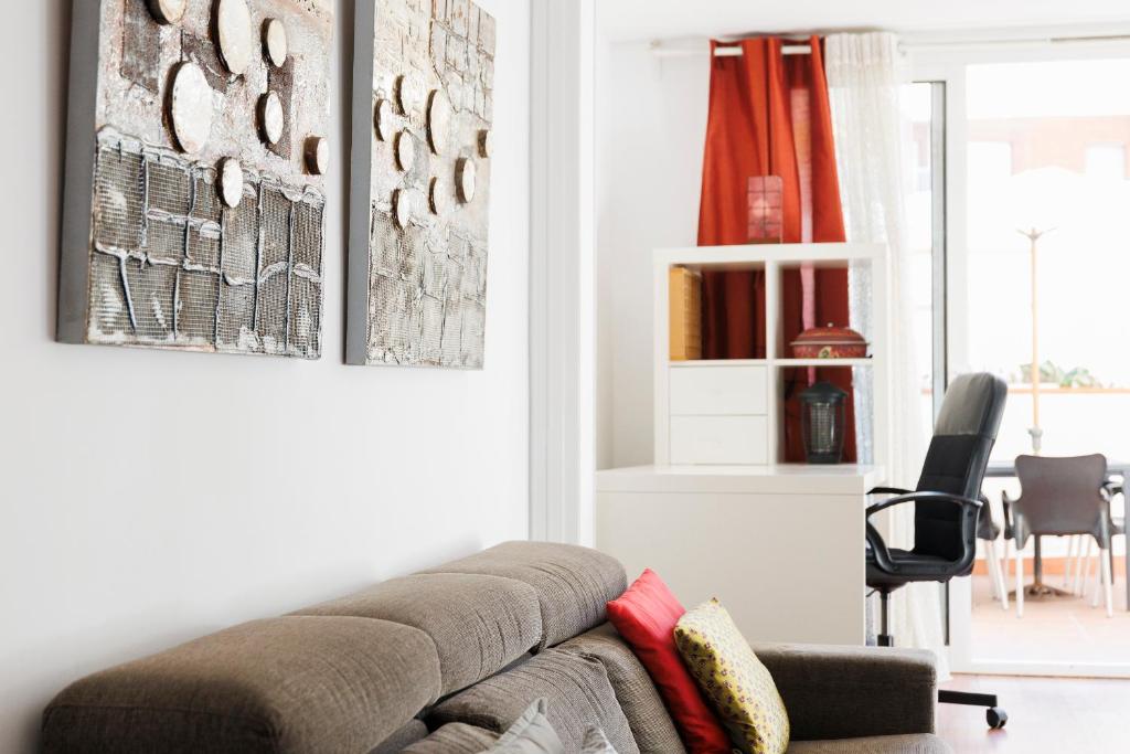 Posezení v ubytování ApartEasy - Private Terrace, 3-Bedroom Apartment