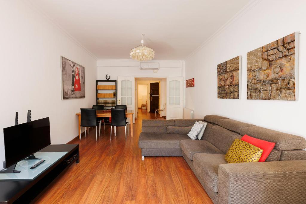 Posezení v ubytování ApartEasy - Private Terrace, 3-Bedroom Apartment