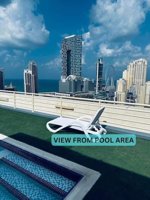 Fotografie z fotogalerie ubytování Luxe 1 Bedroom Apartment Near DMCC Metro & JBR Beach v Dubaji