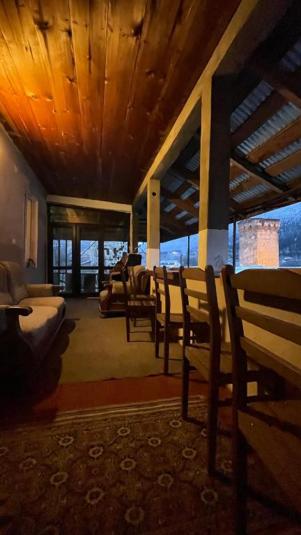 Postel nebo postele na pokoji v ubytování Guesthouse Chela