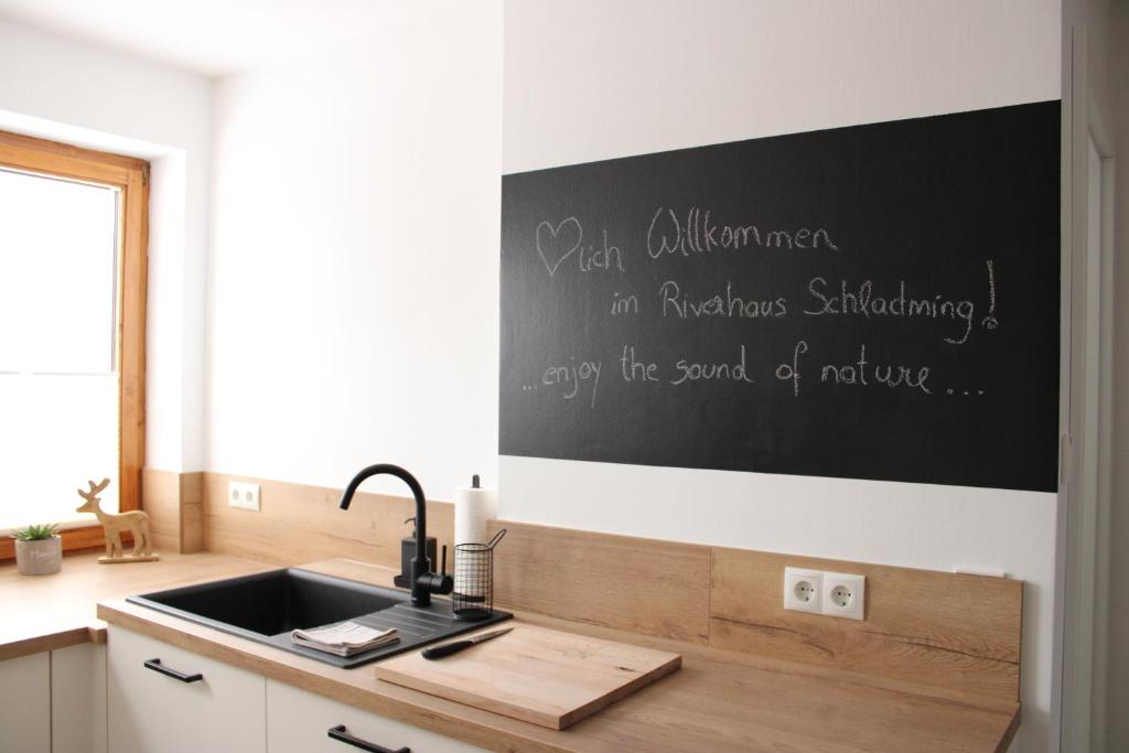 A kitchen or kitchenette at Riverhaus