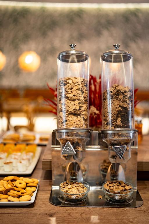 Makanan di atau berdekatan hotel