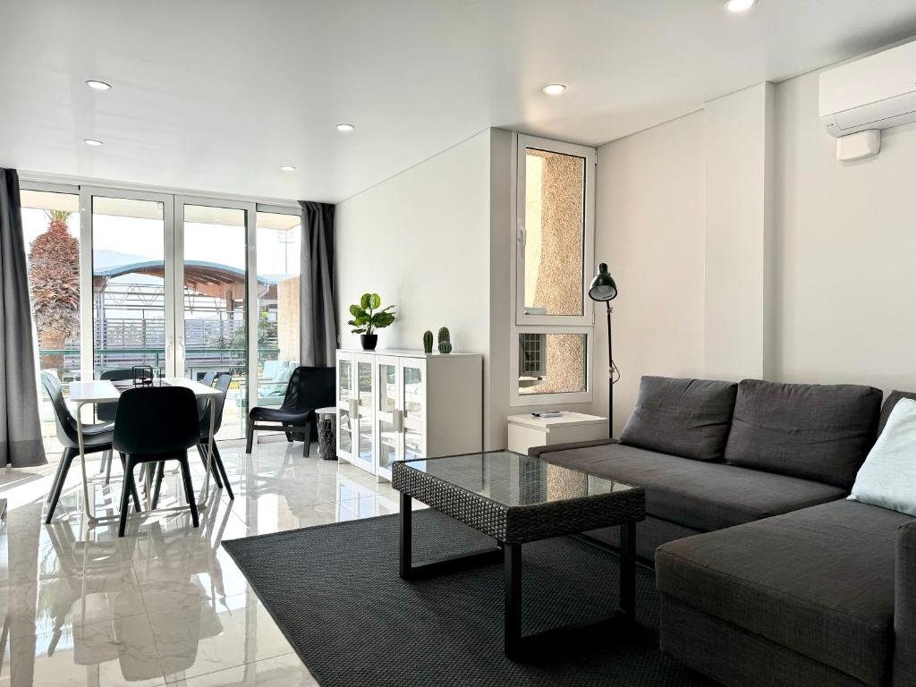 Posezení v ubytování Las Viñas Apartment
