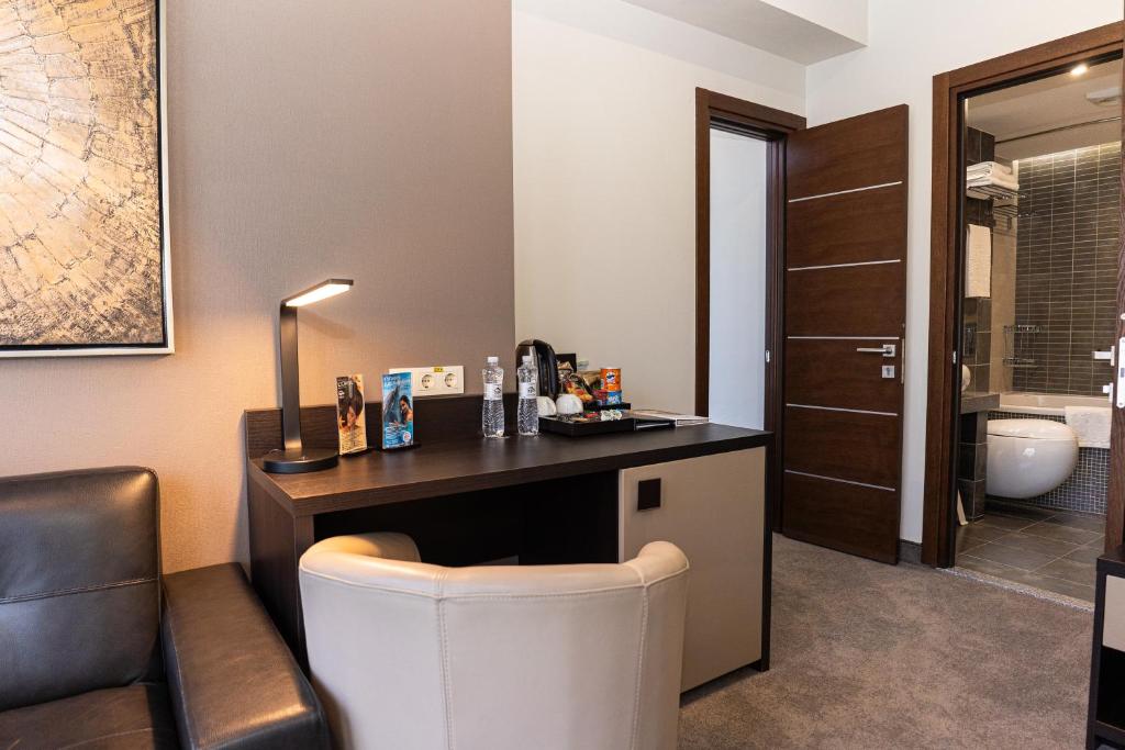 NEMO Hotel Resort & SPA - 两个连接的高级标准房间，城市景观