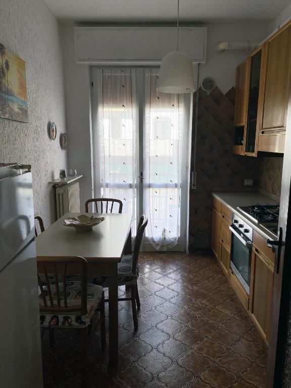 Kuchyň nebo kuchyňský kout v ubytování Flat Seriate