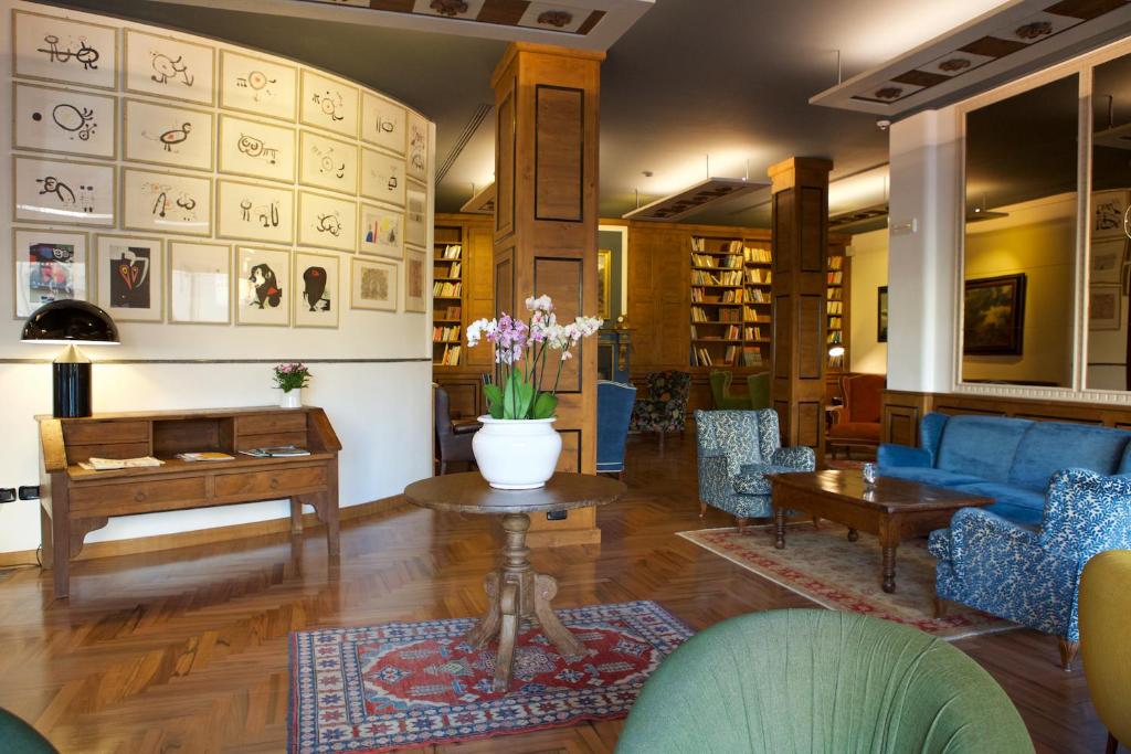 Posezení v ubytování Duca D'Aosta Hotel