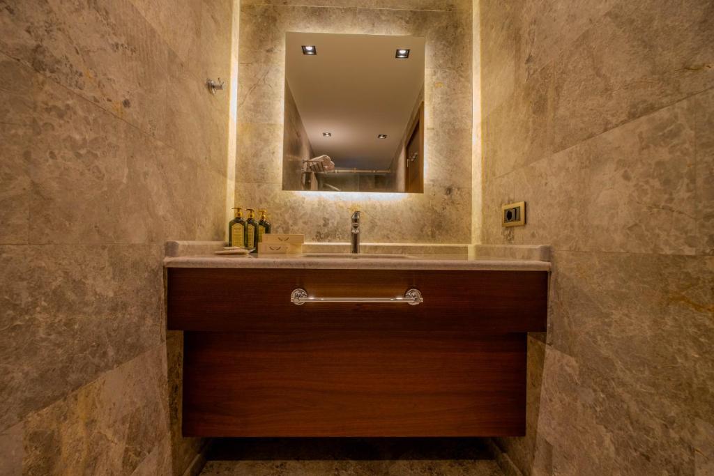 Koupelna v ubytování B'İSTANBUL HOTEL