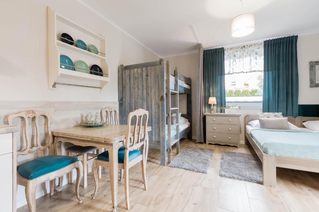 APARTEMENTY ''WERANDA'' z ogrodem w centrum - 7