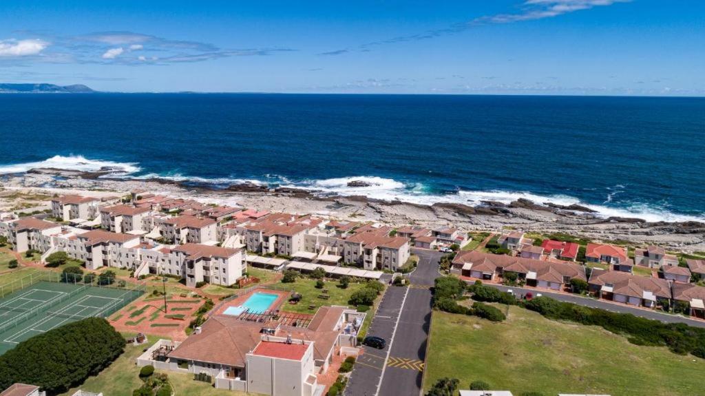 Ocean View for 6, Hermanus Beach Club, Hermanus (updated prices 2024)