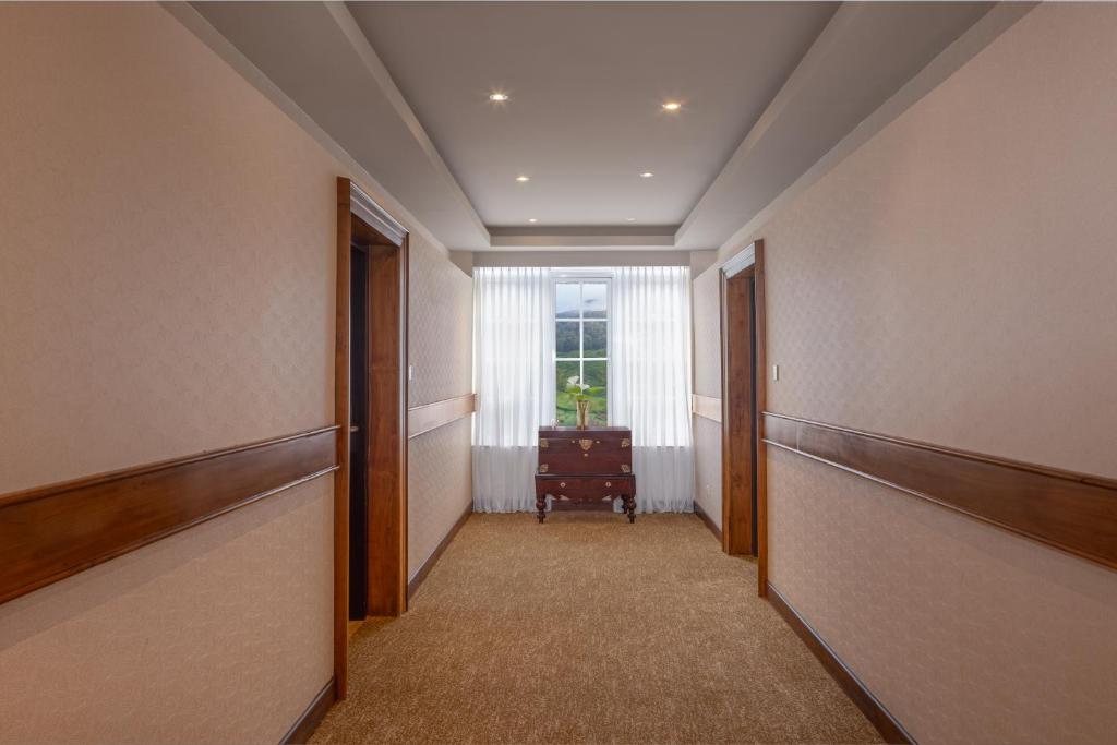 The Golden Ridge Hotel - 15