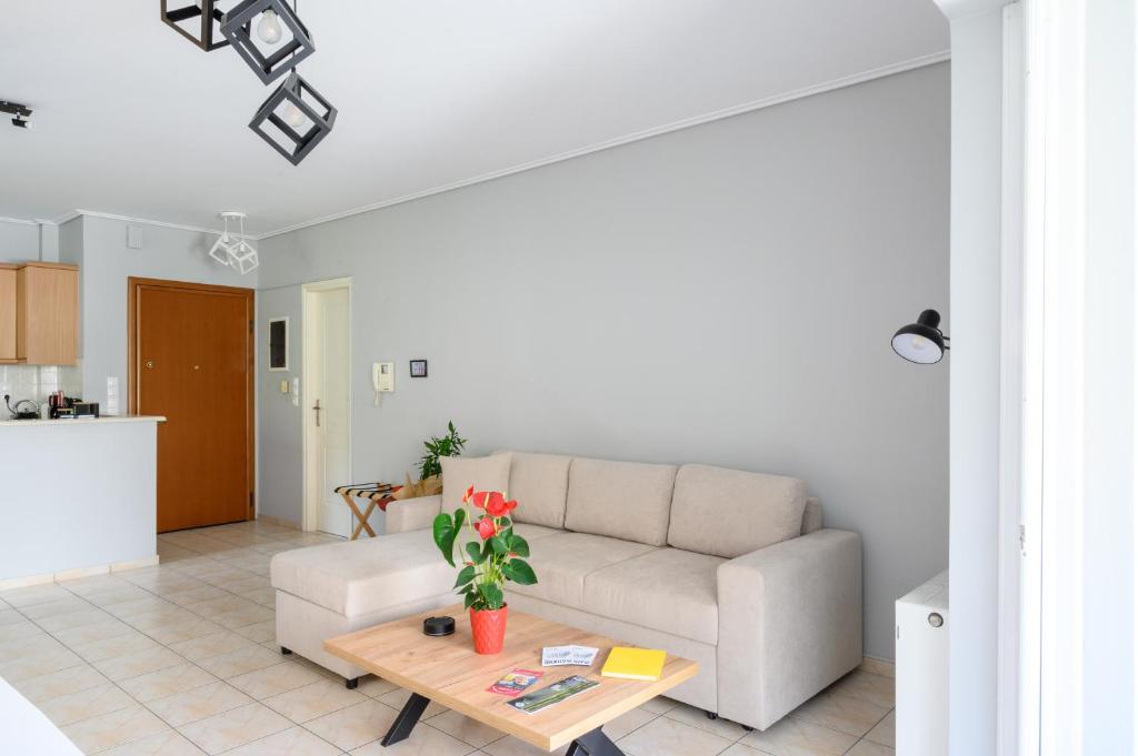 A kitchen or kitchenette at The Skyward Flats