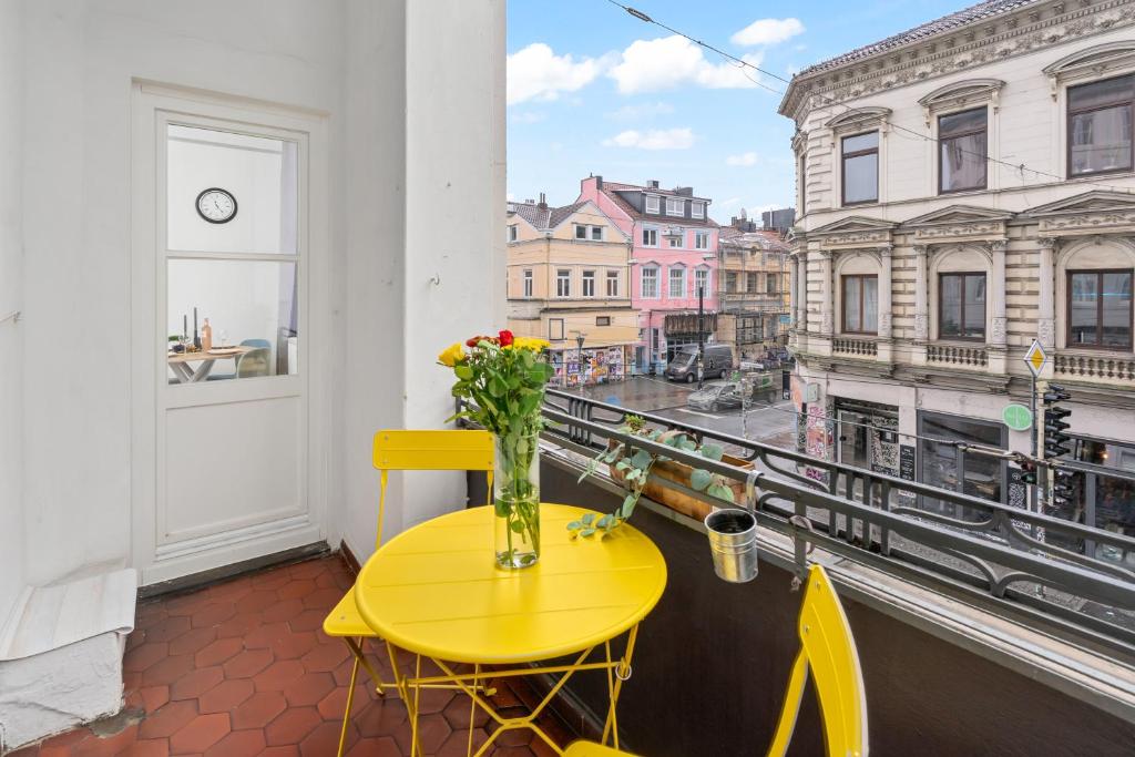 En balkon eller terrasse på HOMEY Apartments - im Viertel mit Parkplatz