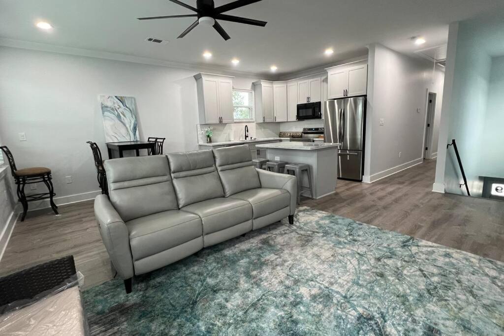 Bywater St Claude area with New Orleans charm! 3 miles from the French