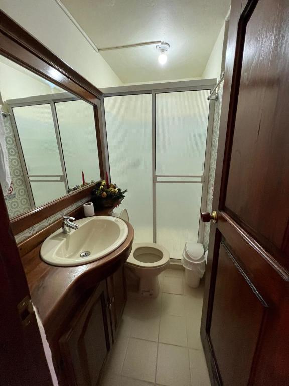 Koupelna v ubytování HOSTAL LA CASA DE LOS SUEÑOS