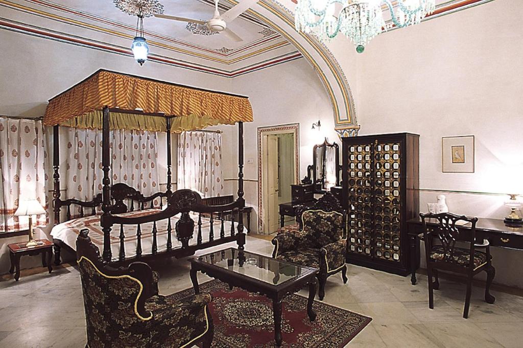 Alsisar Haveli - Heritage Hotel - 标准的双人或双室