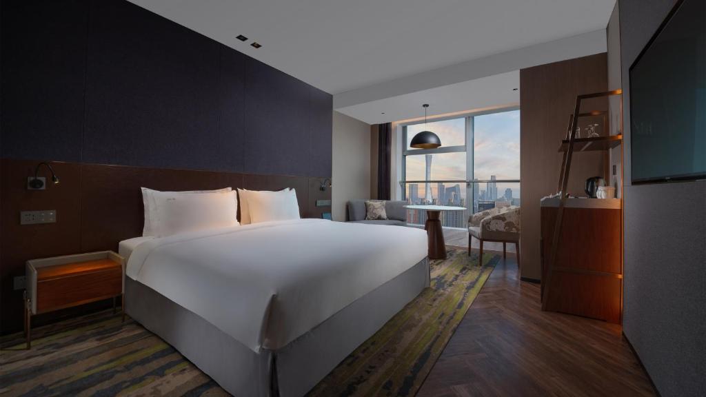 Holiday Inn Beijing Focus Square by IHG photo