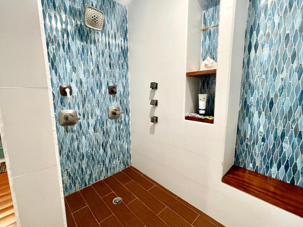 Fotografie z fotogalerie ubytování Ngermid Oasis- 2 BD Master Suite v destinaci Koror