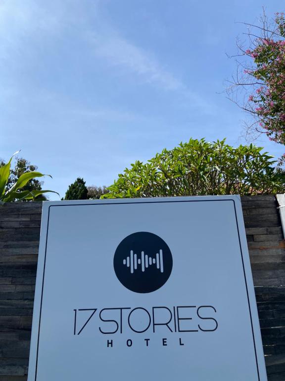 Certifikát, hodnocení, plakát nebo jiný dokument vystavený v ubytování 17Stories 1