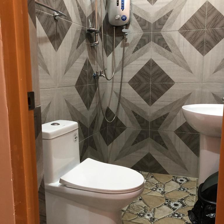 Koupelna v ubytování Alona Princess Suites