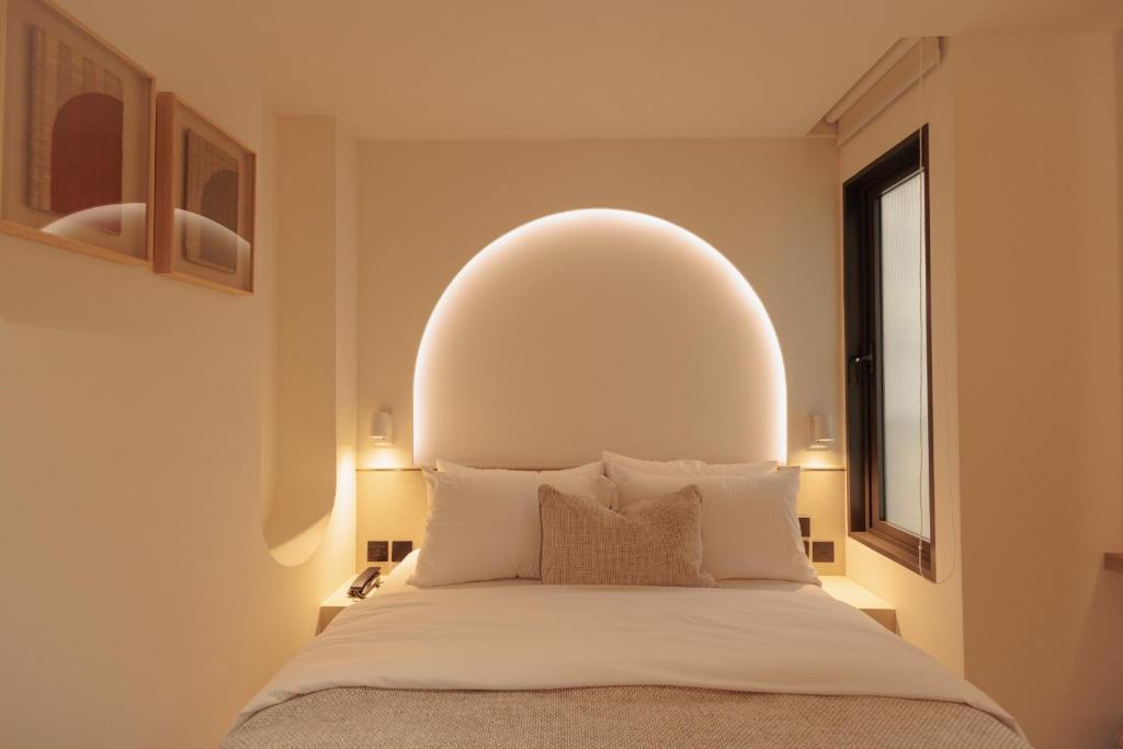 CORRIDOR 2407 - Resim 26