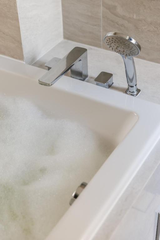 CORRIDOR 2407 - Resim 41